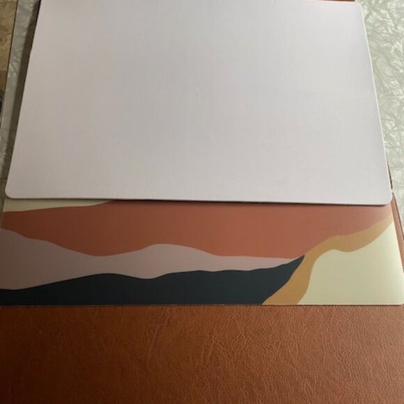 SIMONS Colourful Waves Vinyl Placemats Set of 2 - Picture 3 of 4